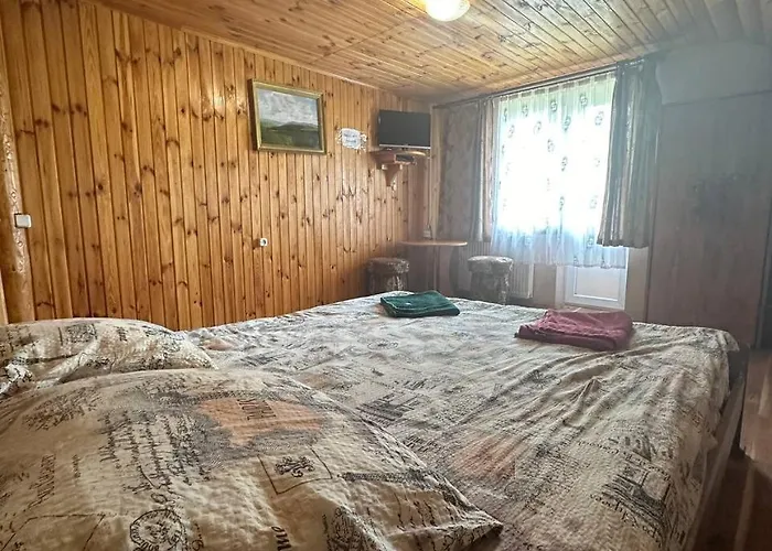 Holiday home затишна домівка